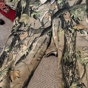 God's Country Camouflage men’s large bottoms and short sleeve button up top